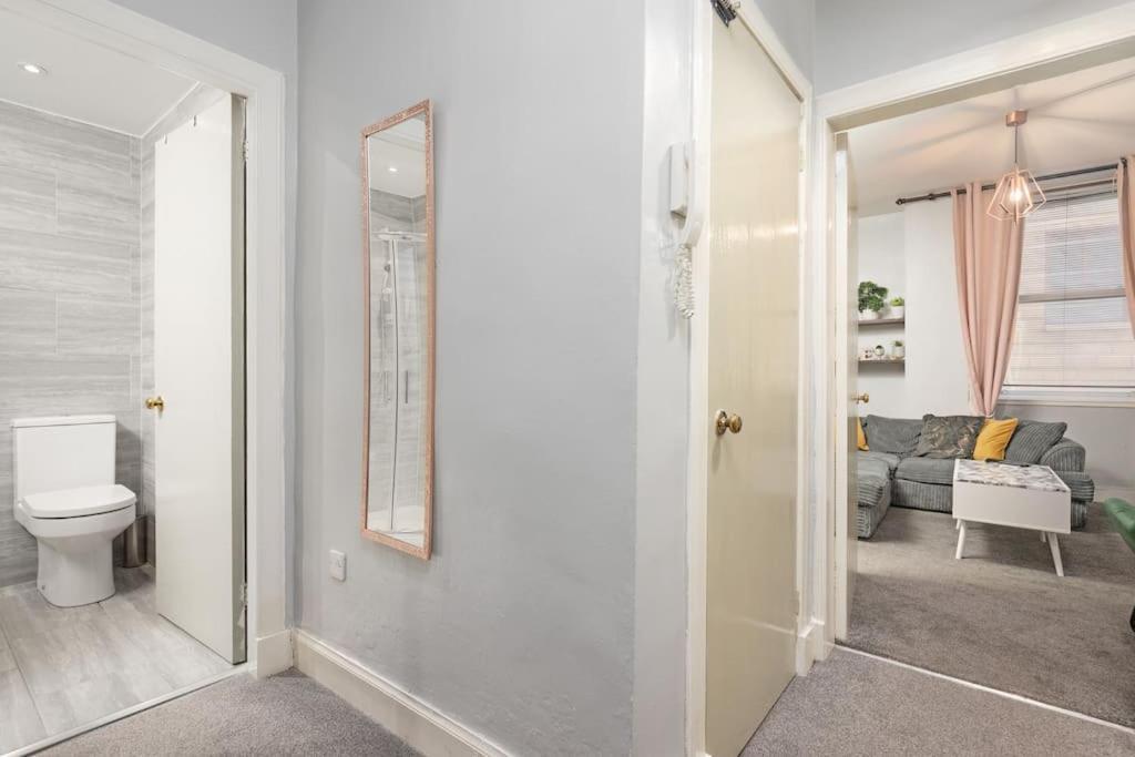 Two Bedroom Apartment-Central Edinburgh-Old Town-Licensed Extérieur photo