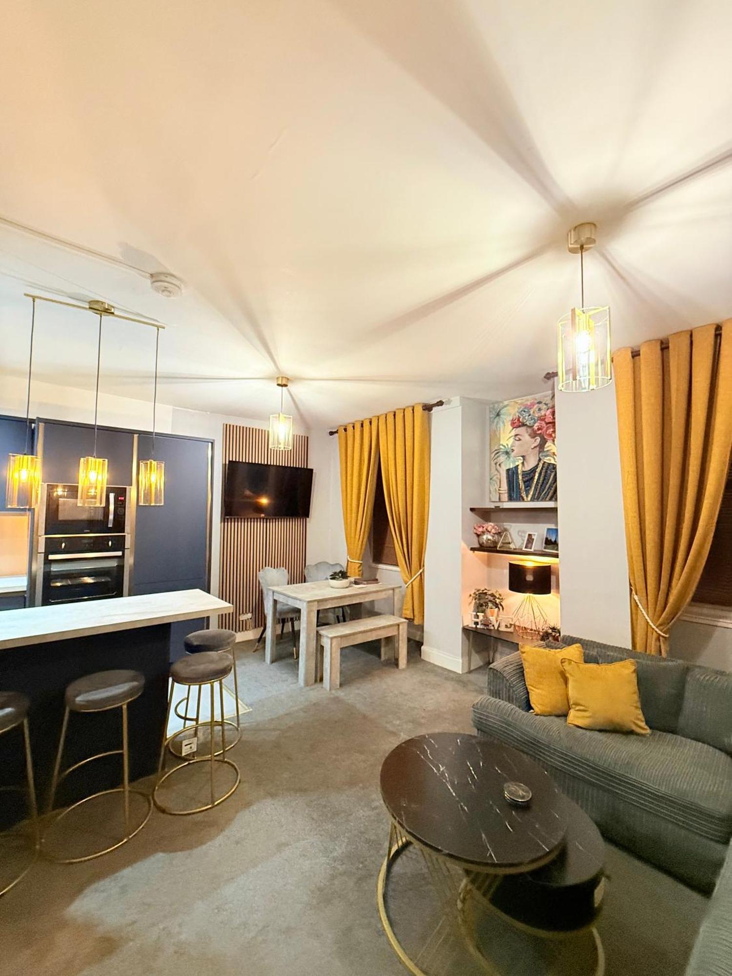 Two Bedroom Apartment-Central Edinburgh-Old Town-Licensed Extérieur photo